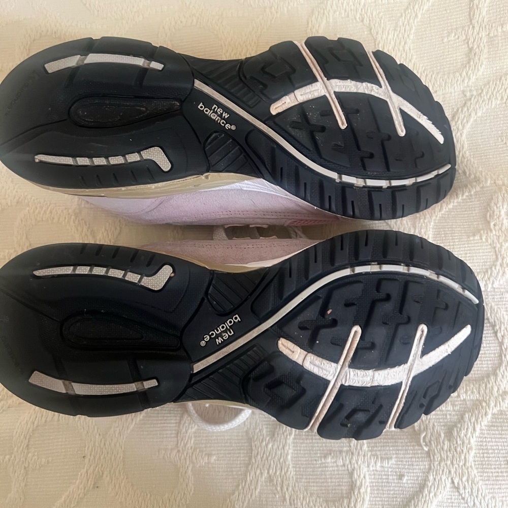 New Balance Susan G Komen Breast Cancer Pink Womens 8.5 - Picture 2 of 3